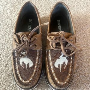 Roper flats. Worn two times! Cowboy bucker